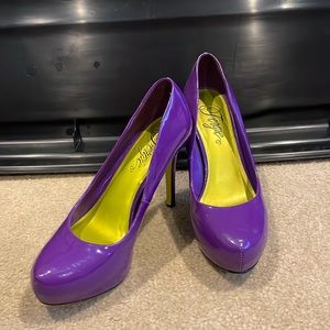 Fergie purple heels
